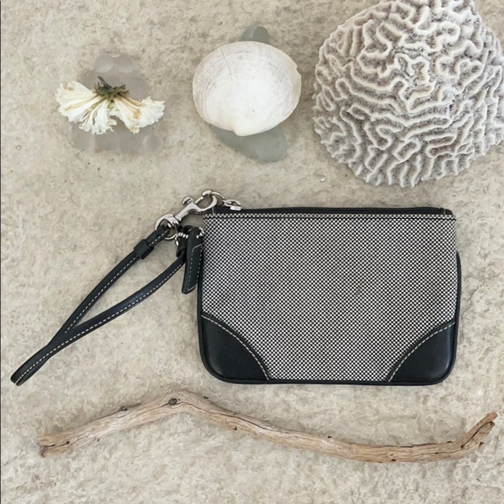 COACH authentic black & white wristlet